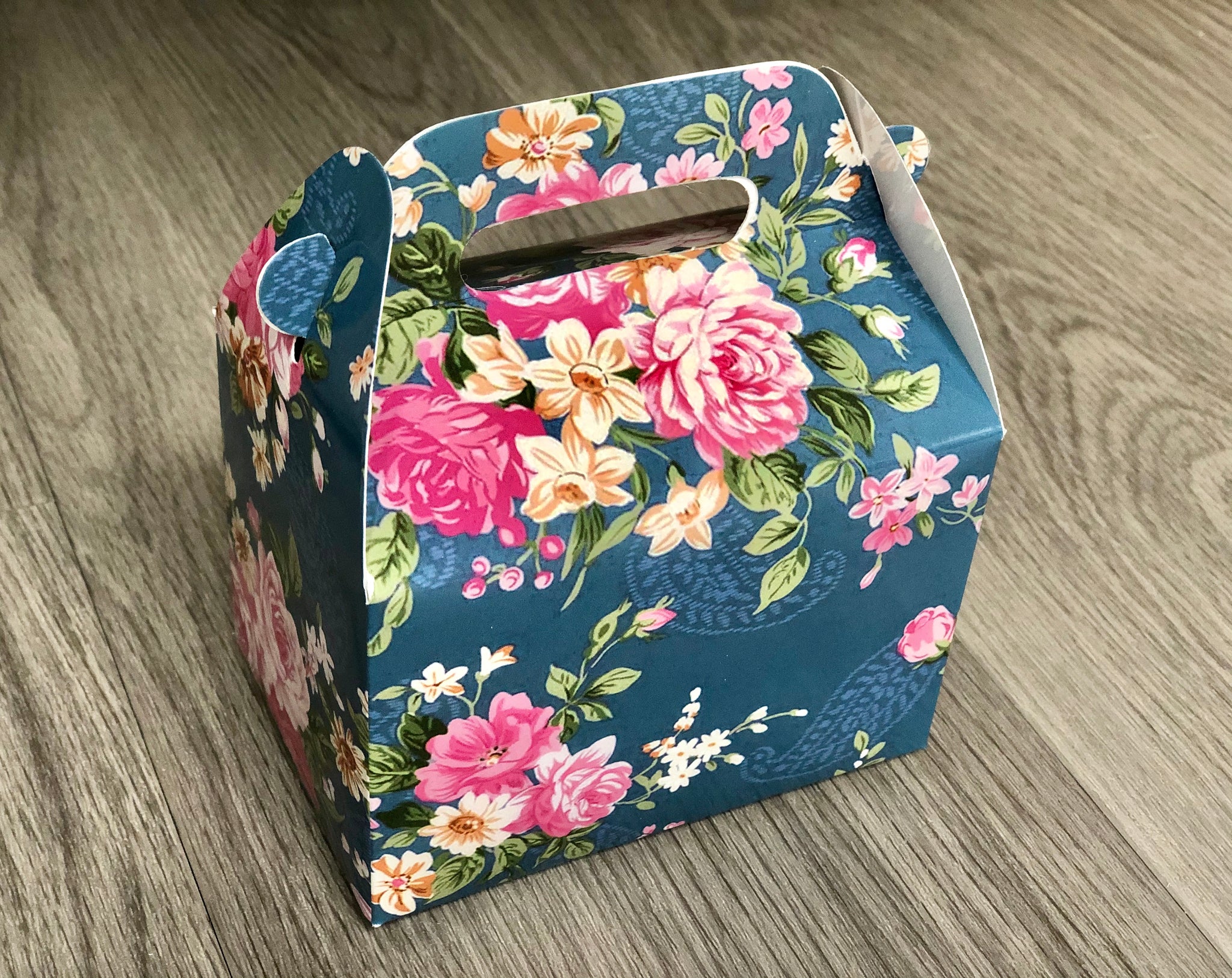 Floral Pattern Favor Boxes / Treat Boxes / Gift Boxes