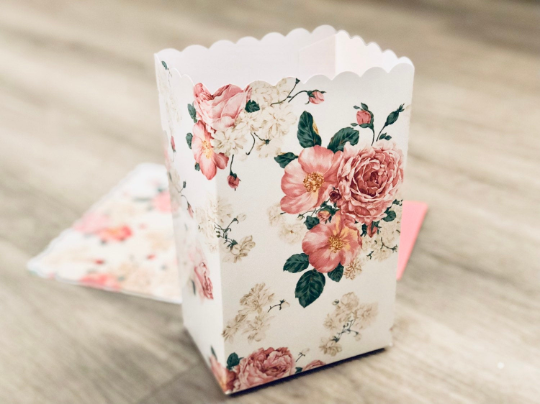 Shabby Chic Floral Rose Favor Boxes / Treat Boxes / Popcorn Boxes